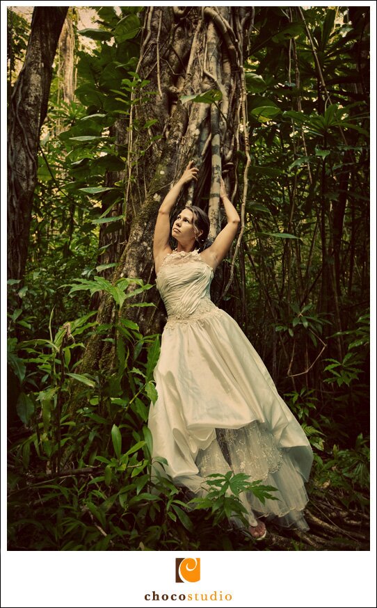 Bride in jungle trash the dress